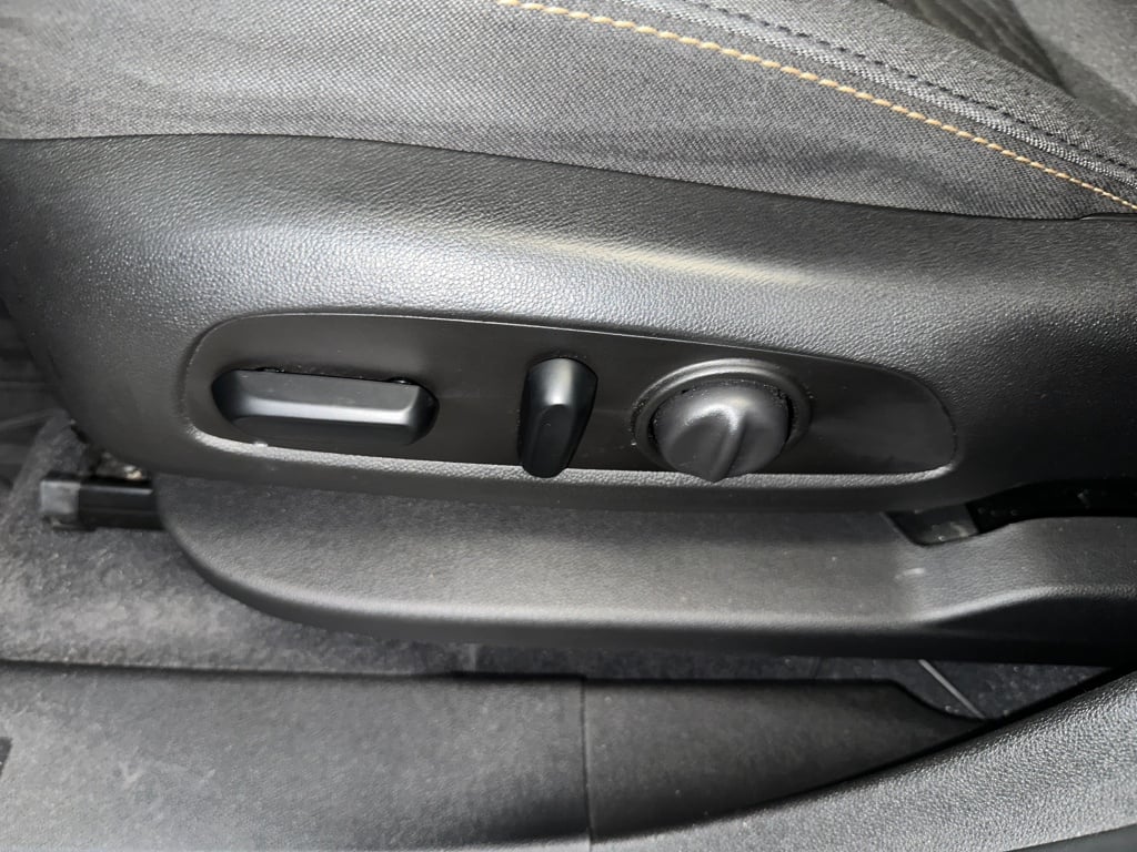 2019 Chevrolet Equinox LT photo 3