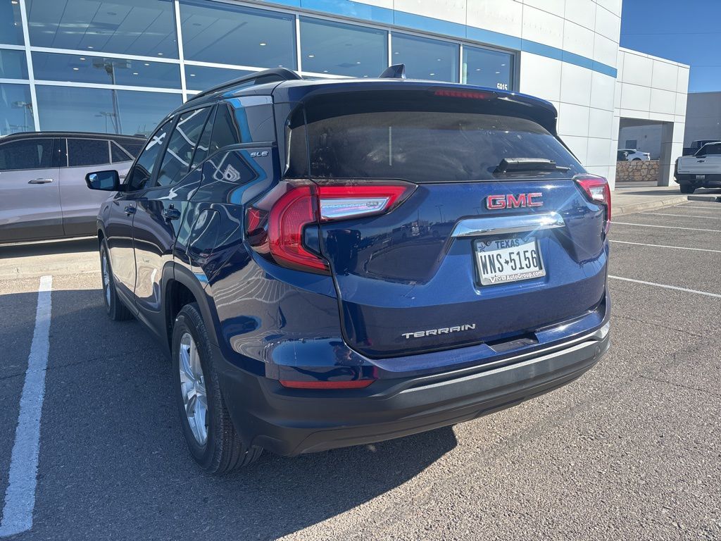 2022 Gmc Terrain SLE photo 3