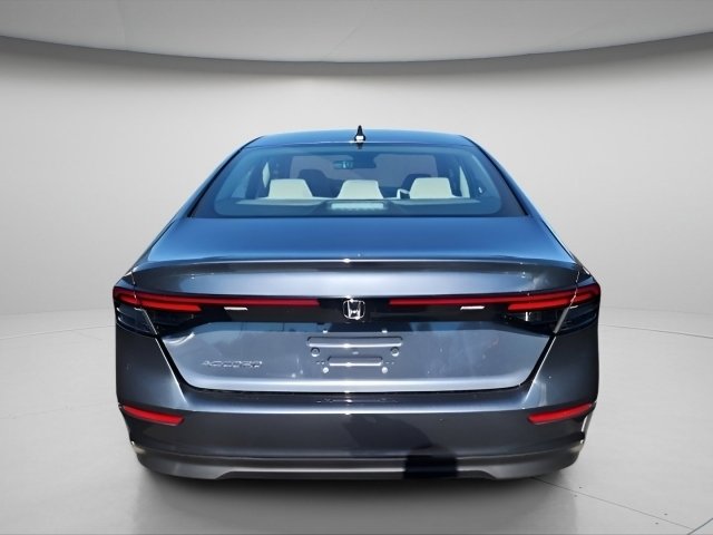 2025 Honda Accord LX photo 6