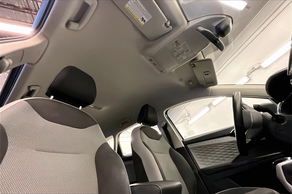 2024 Volkswagen Taos S photo 28