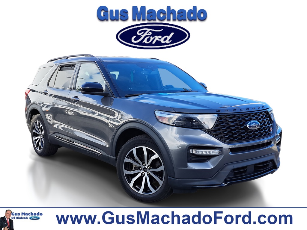 2022 Ford Explorer ST's photo