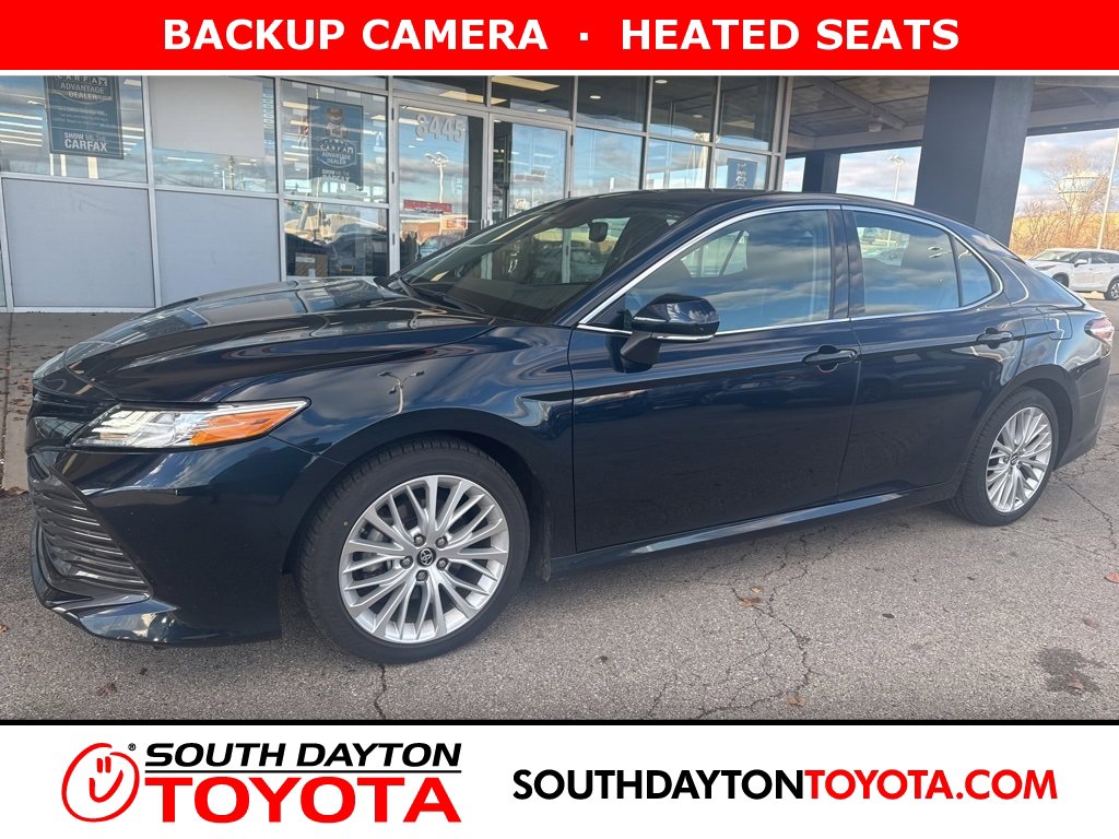 2019 Toyota Camry XLE's photo