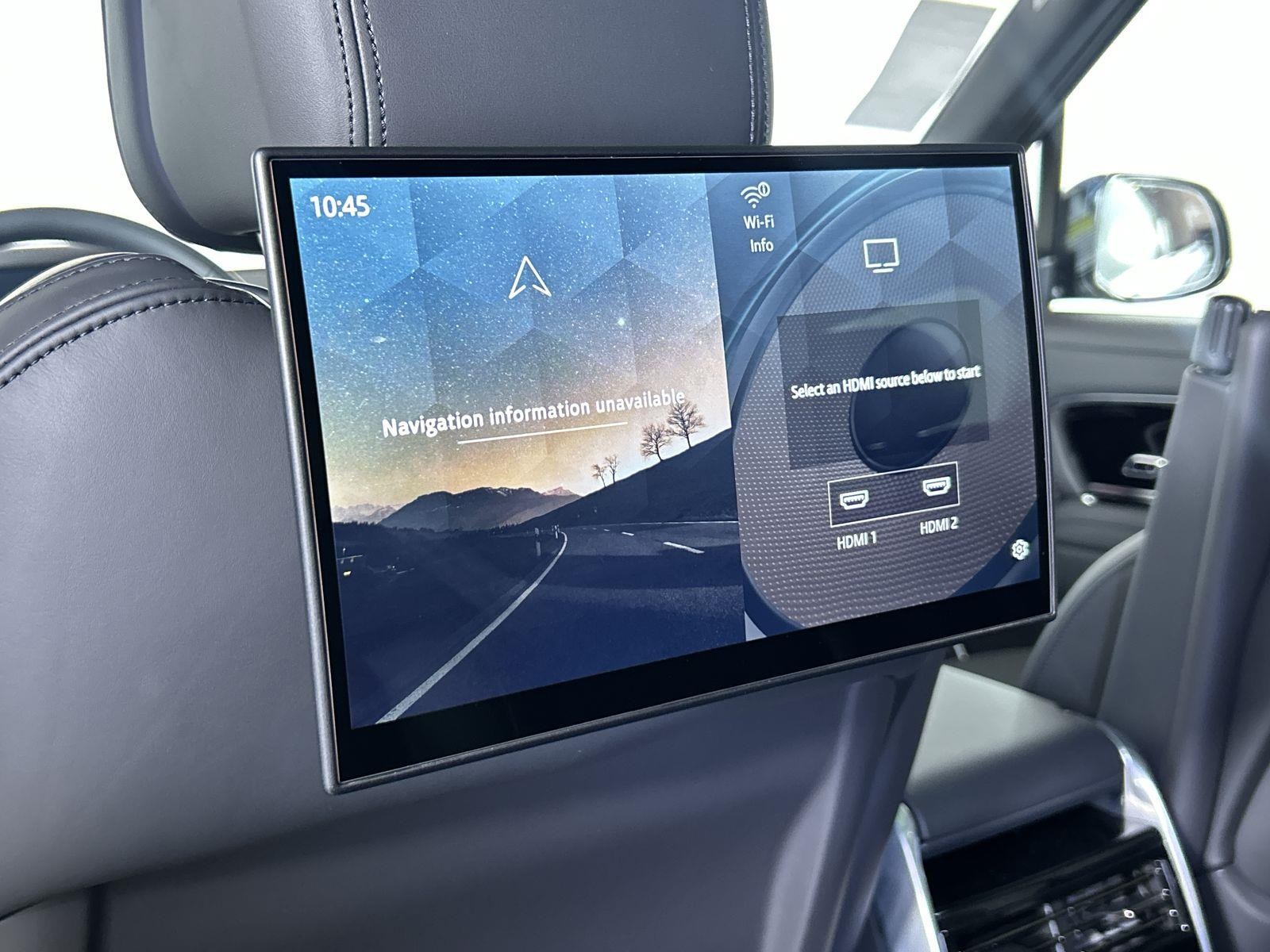 2025 Land Rover Range Rover SE photo 24