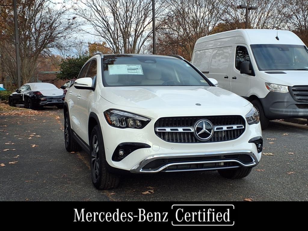 2025 Mercedes Benz GLA 250 4MATIC photo 3