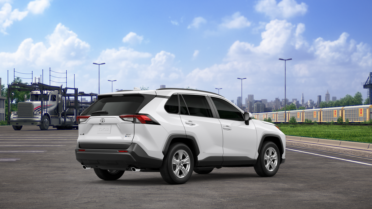 2025 Toyota RAV4 Hybrid XLE photo 10
