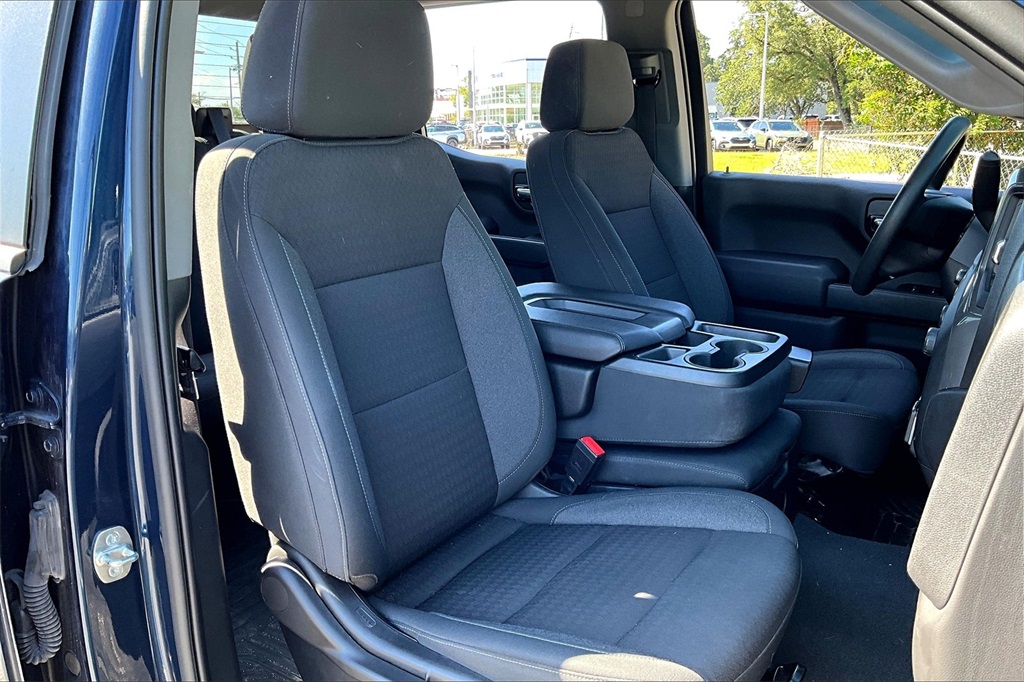 2022 Chevrolet Silverado 1500 Custom photo 28