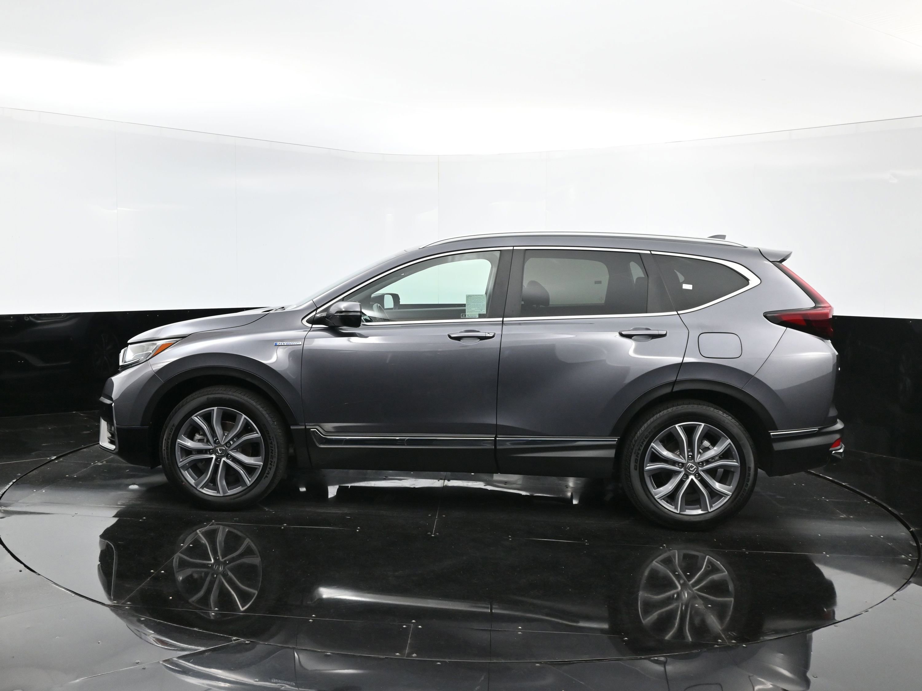 2022 Honda CR-V Hybrid Touring photo 3