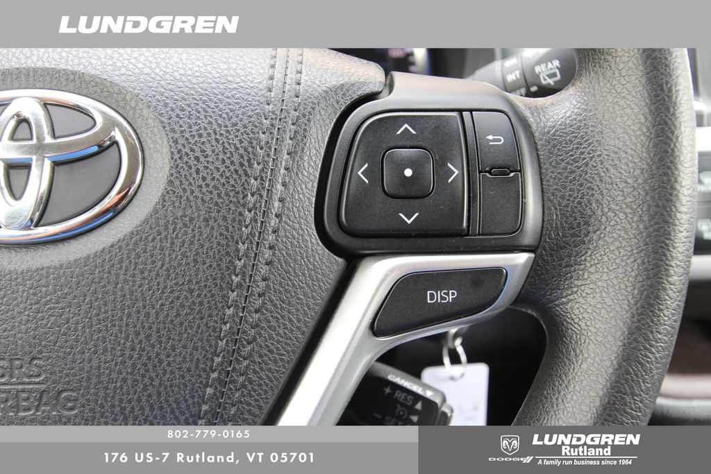 2015 Toyota Highlander LE Plus photo 15