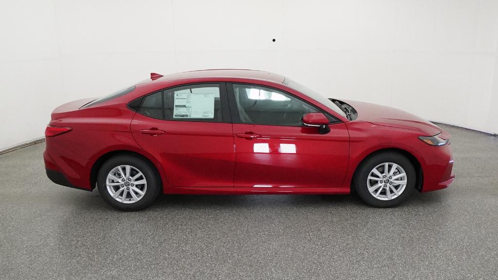 2026 Toyota Camry LE photo 25