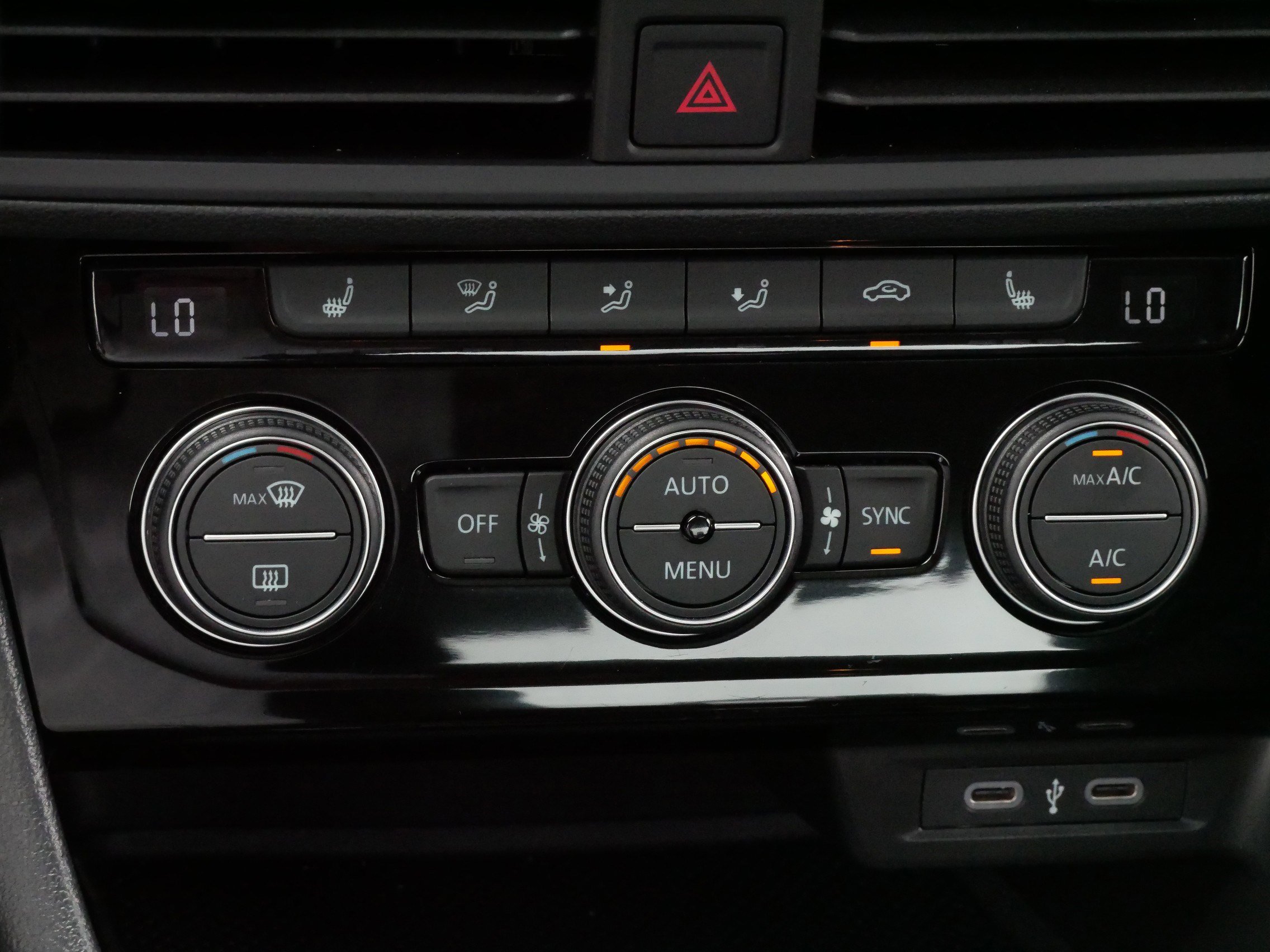 2024 Volkswagen Jetta SE photo 21