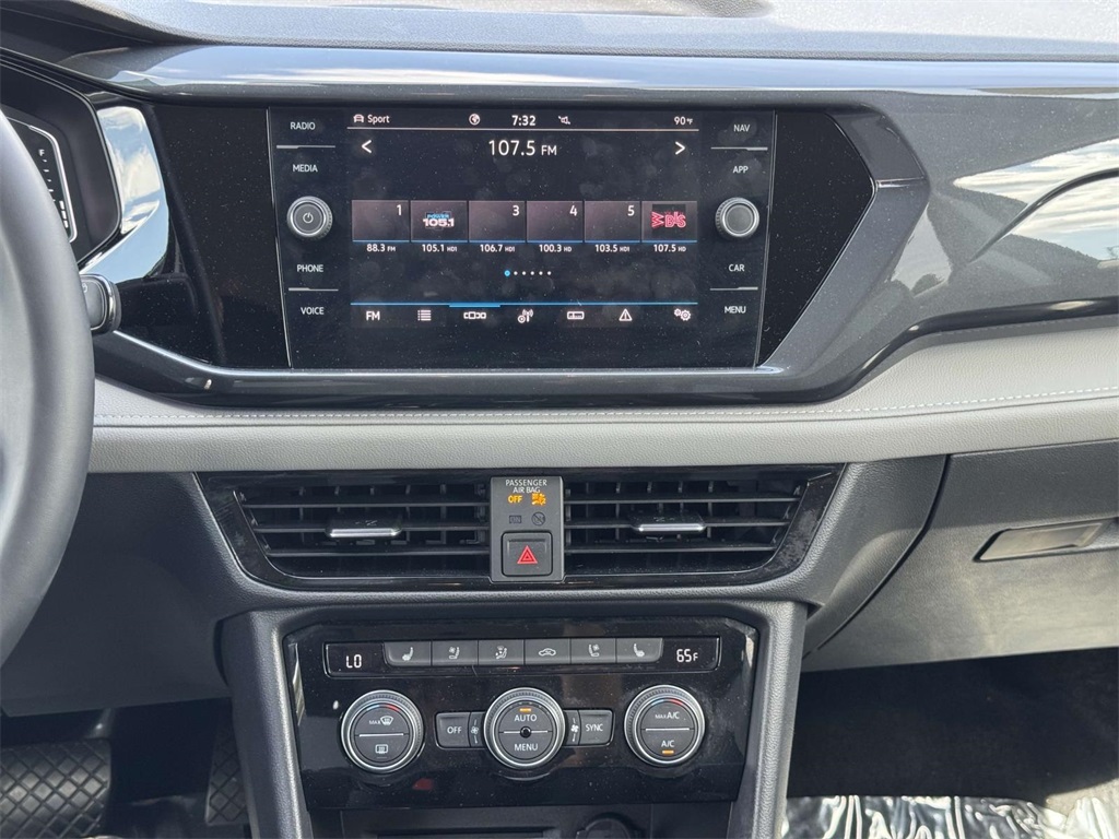 2022 Volkswagen Taos SEL photo 19
