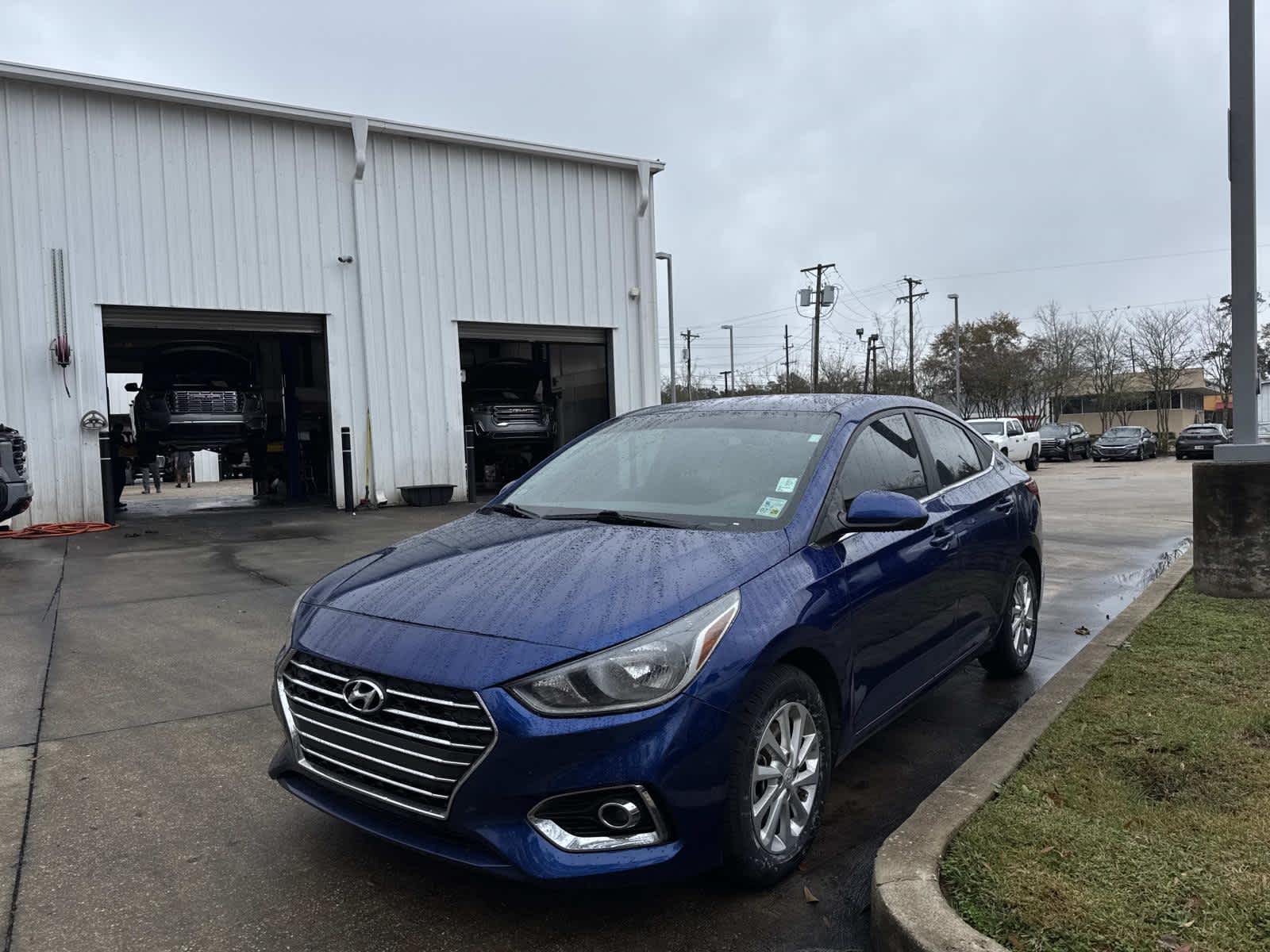 2022 Hyundai Accent SEL's photo