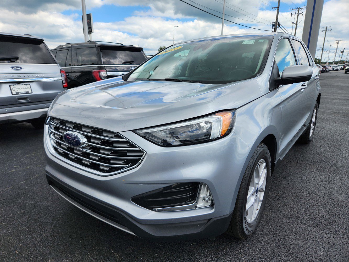 2022 Ford Edge SEL photo 4