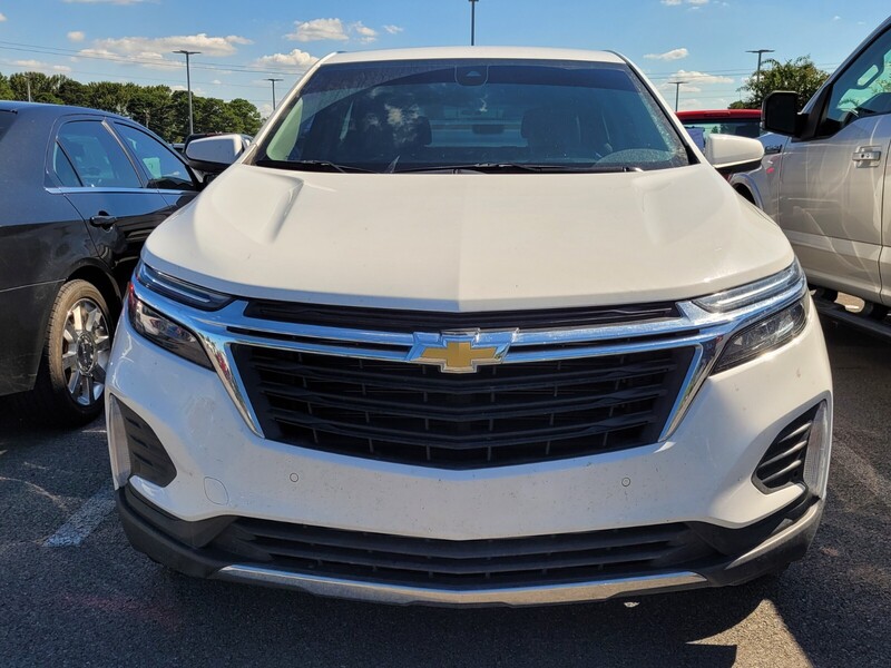 2023 Chevrolet Equinox LT photo 2