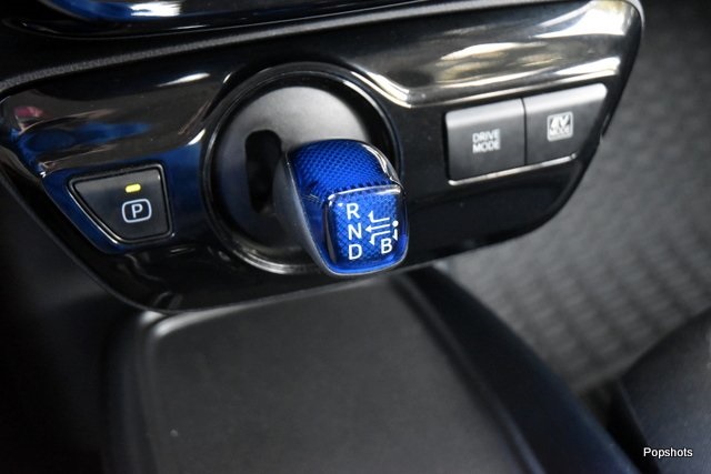 2021 Toyota Prius L photo 16