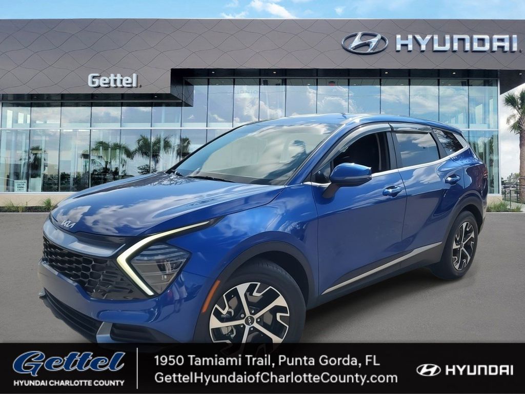 2024 Kia Sportage EX's photo