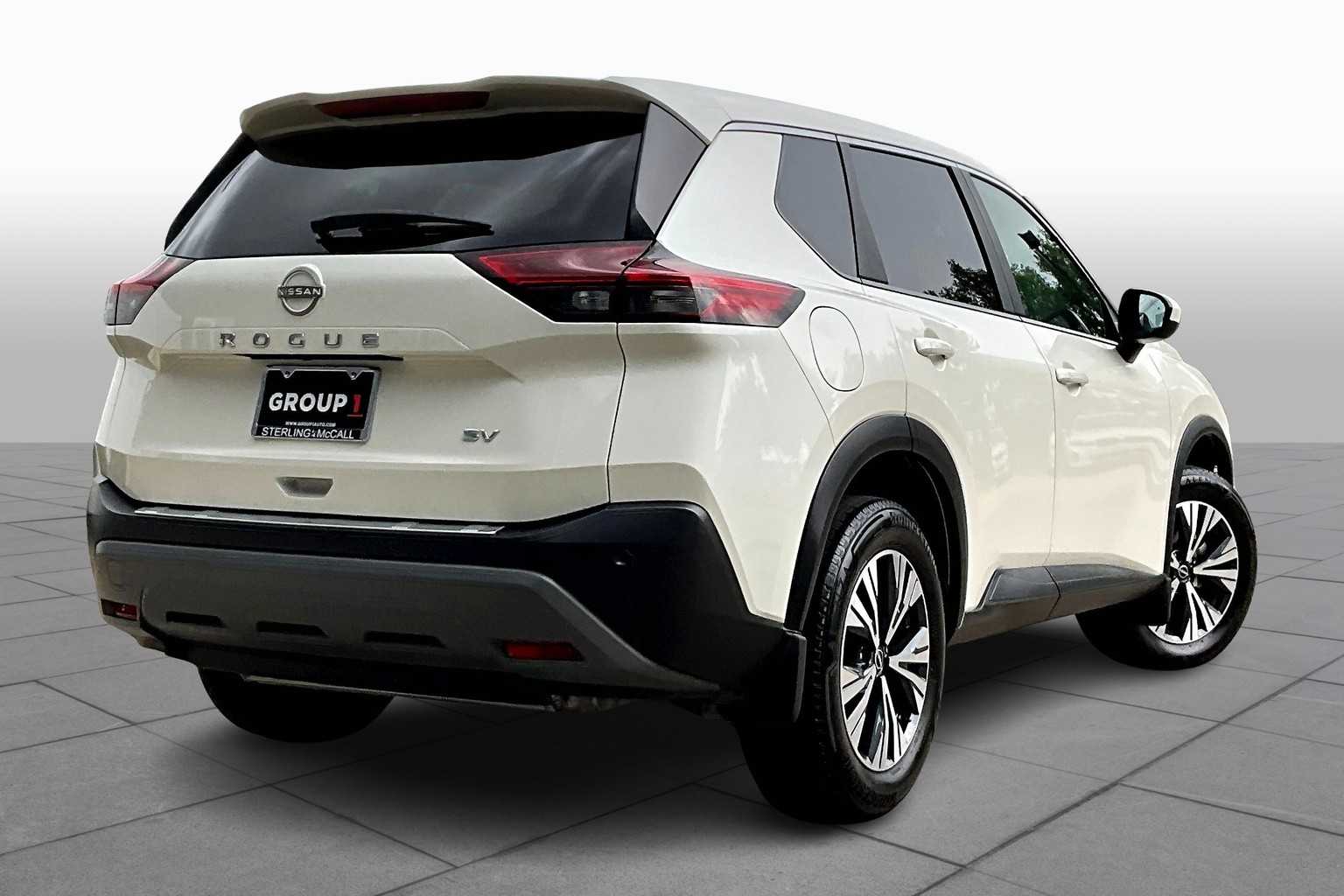 2023 Nissan Rogue SV photo 11