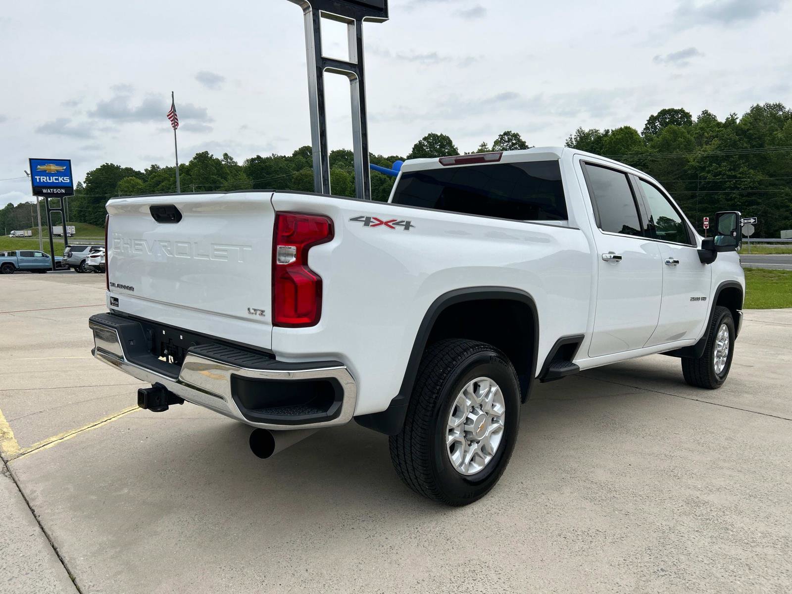 2024 Chevrolet Silverado 2500HD LTZ photo 4