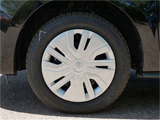2024 Mitsubishi Mirage G4 ES photo 3