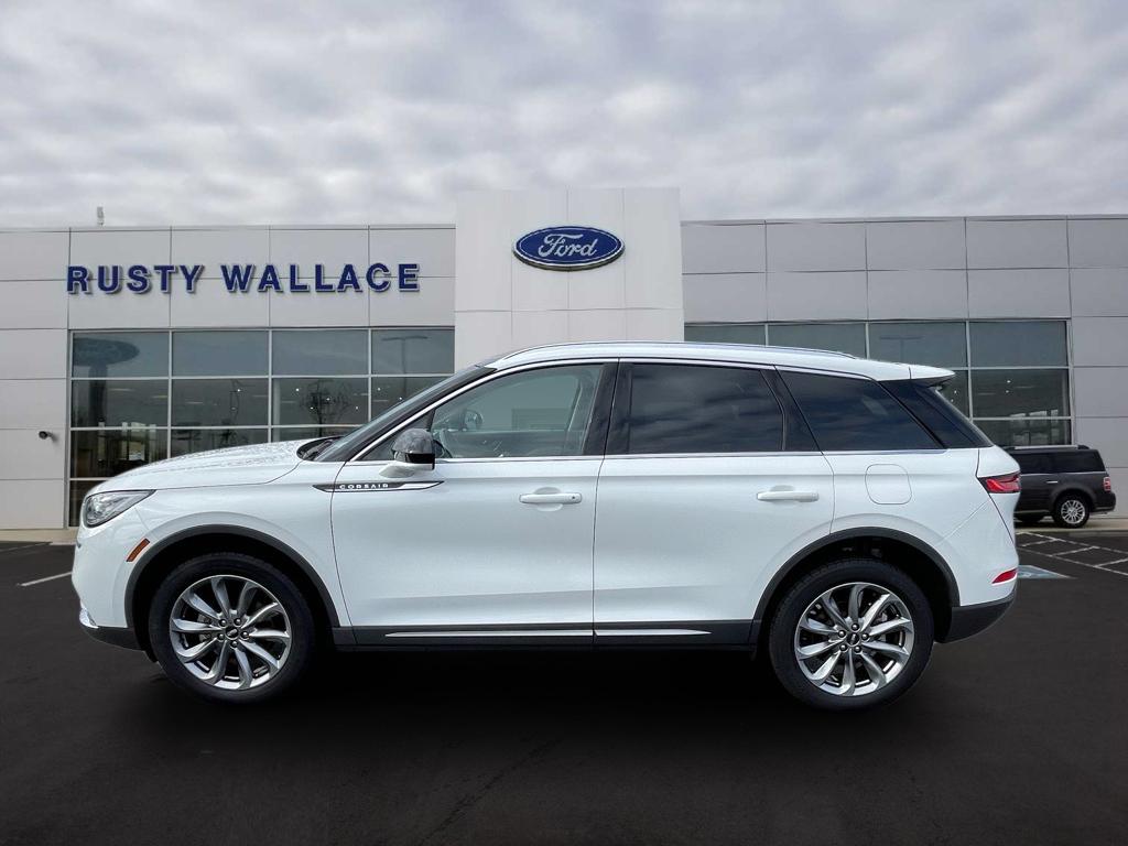 2021 Lincoln Corsair Base's photo