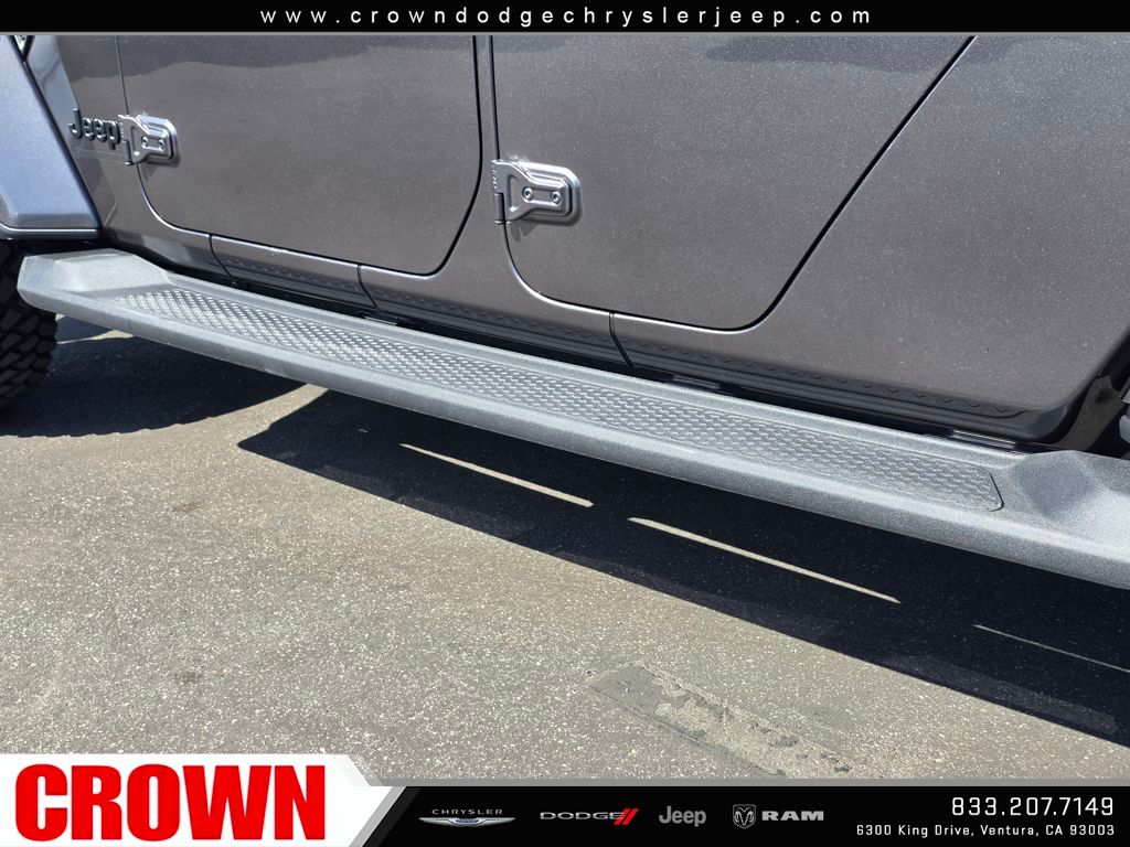 2025 Jeep Gladiator Sport photo 11