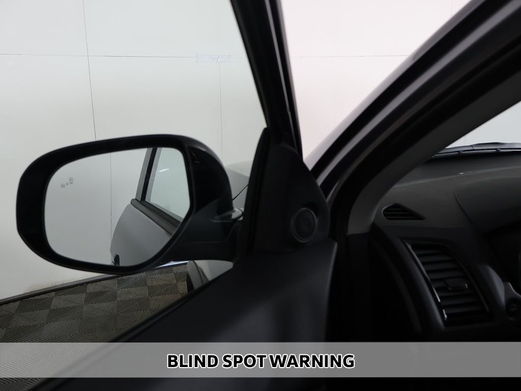 2025 Mitsubishi Outlander Sport SE photo 3
