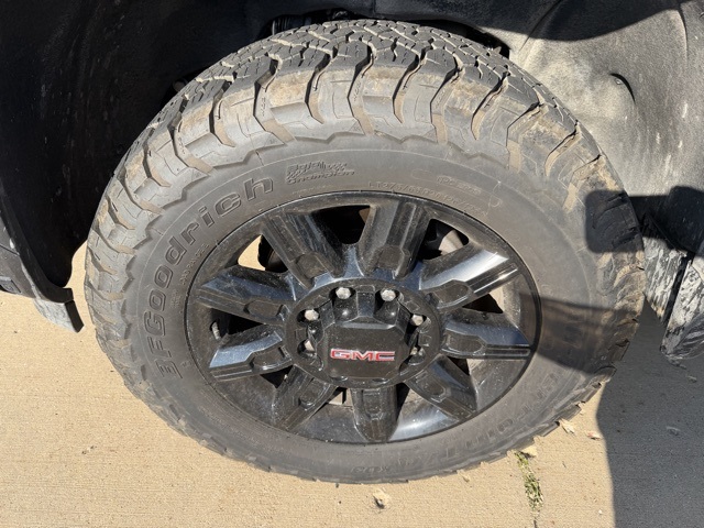 2024 Gmc Sierra HD AT4 photo 3