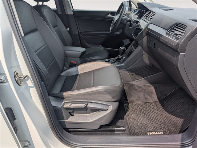 2020 Volkswagen Tiguan SE photo 27