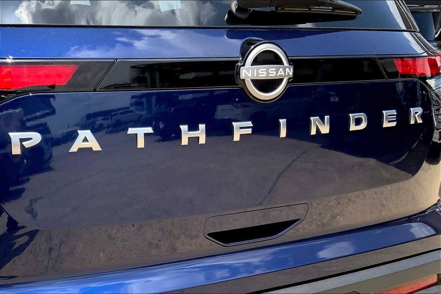 2025 Nissan Pathfinder SV photo 27