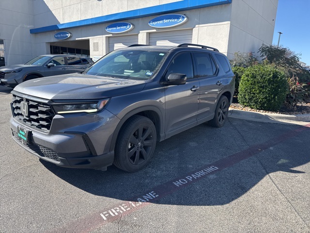 2025 Honda Pilot Black Edition's photo