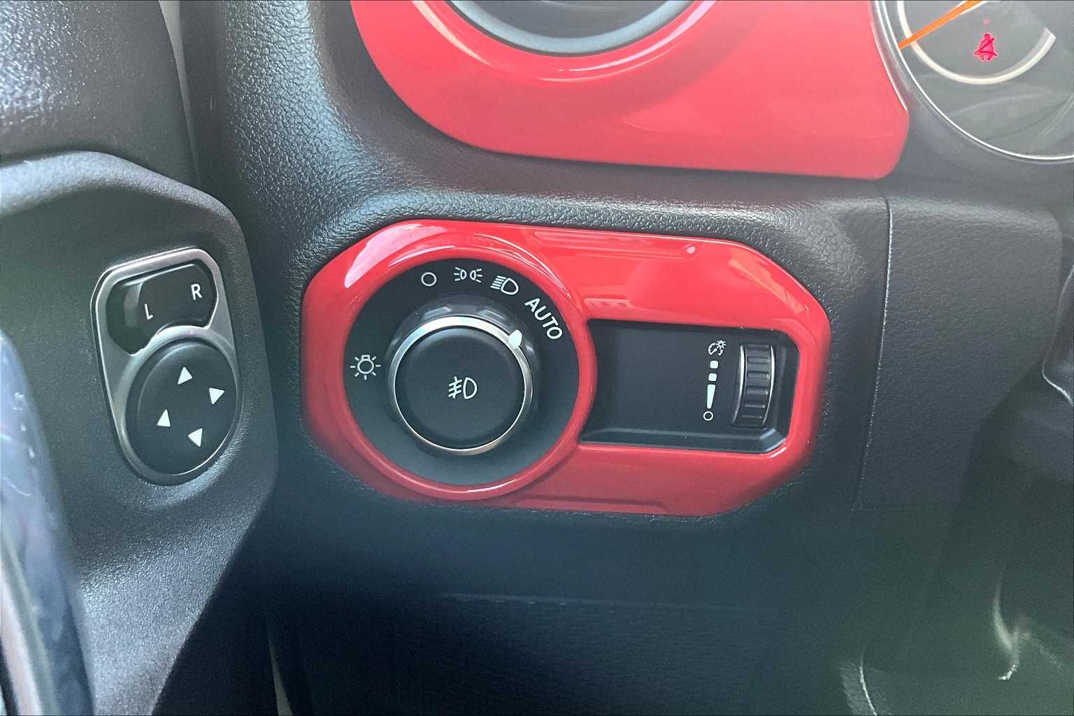 2023 Jeep Wrangler High Tide photo 30