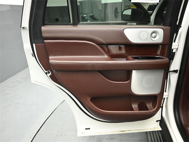 2021 LINCOLN NAVIGATOR - Image 25
