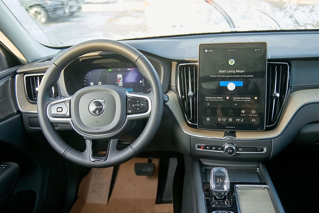 2026 VOLVO XC60 - Image 25