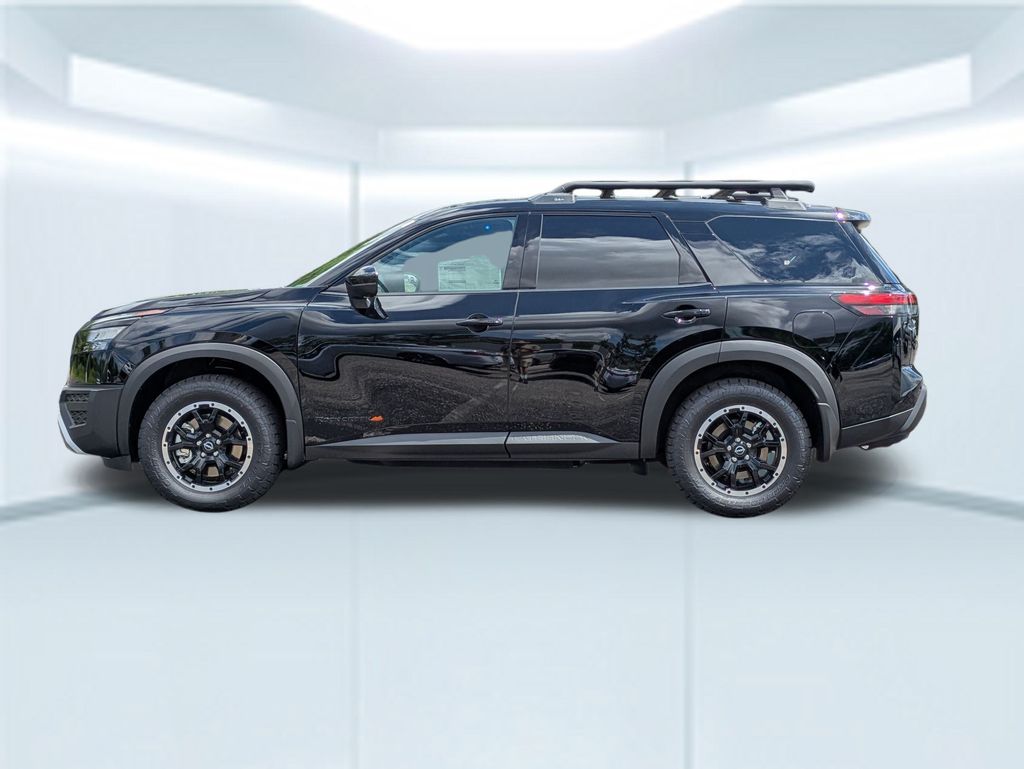 2025 Nissan Pathfinder Rock Creek photo 2
