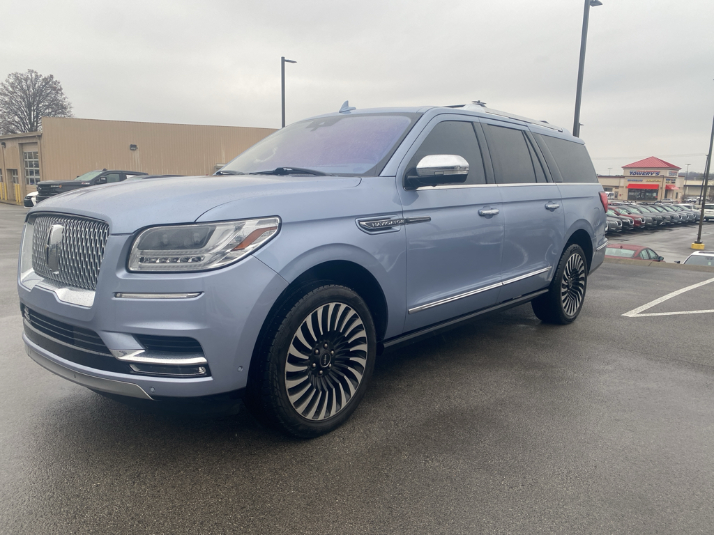 2019 Lincoln Navigator Black Label's photo