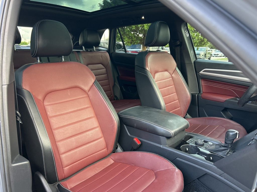 2022 Volkswagen Atlas Cross Sport V6 SEL Premium R-Line photo 41