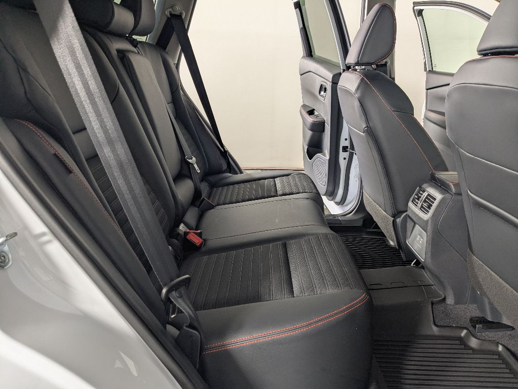 2026 Nissan Rogue SV photo 17