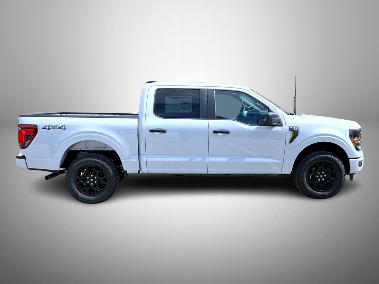 2025 Ford F-150 STX photo 4