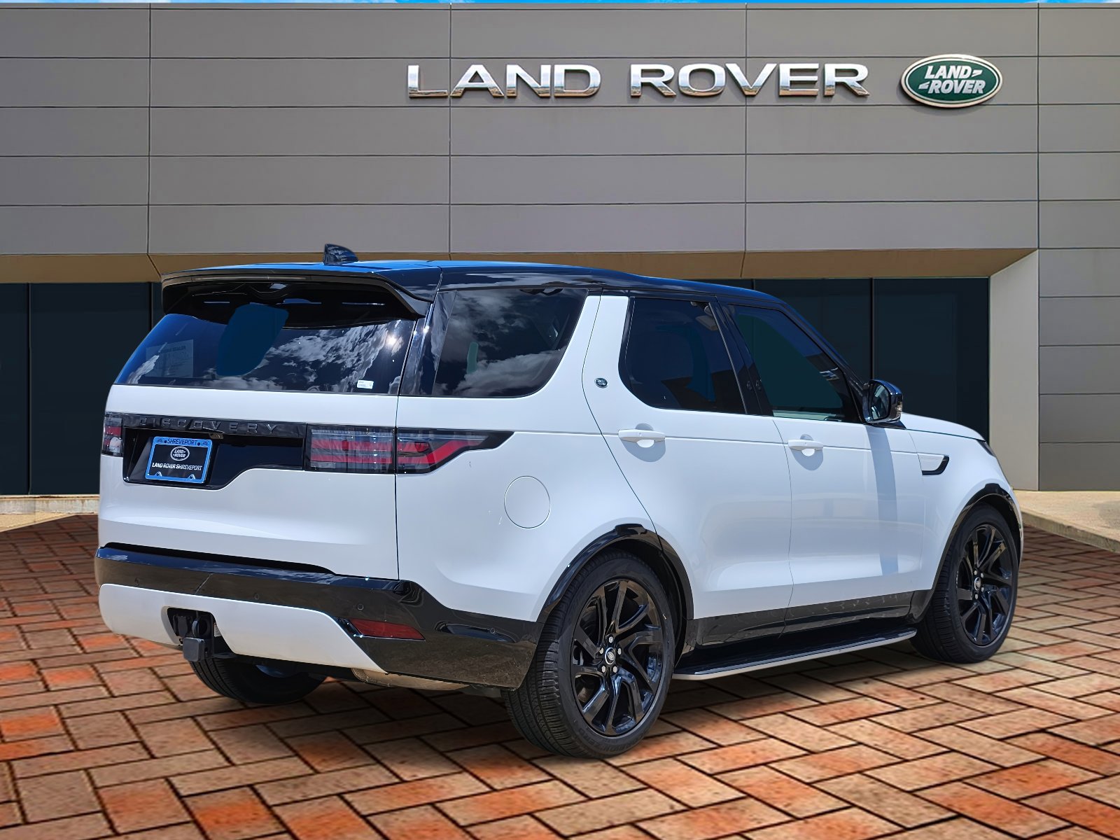 2025 Land Rover Discovery SE photo 4