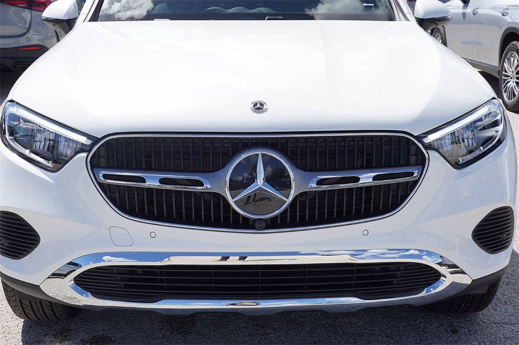 2026 Mercedes Benz GLC 300 photo 7