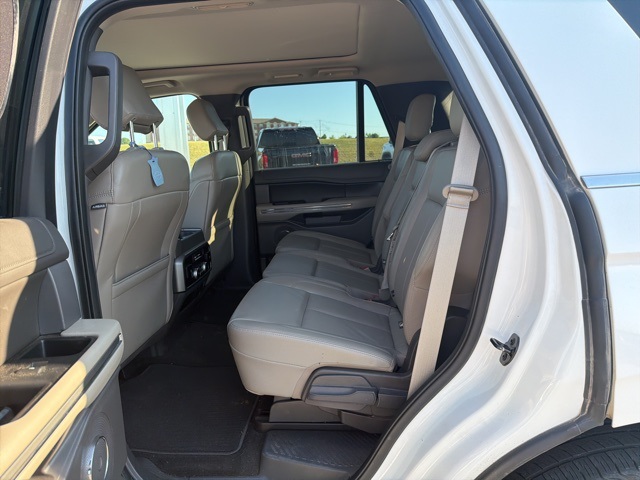 2020 Ford Expedition XLT photo 3