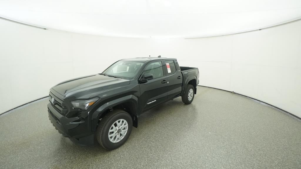 2025 Toyota Tacoma SR5's photo