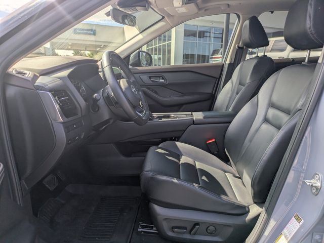 2023 Nissan Rogue SL photo 18