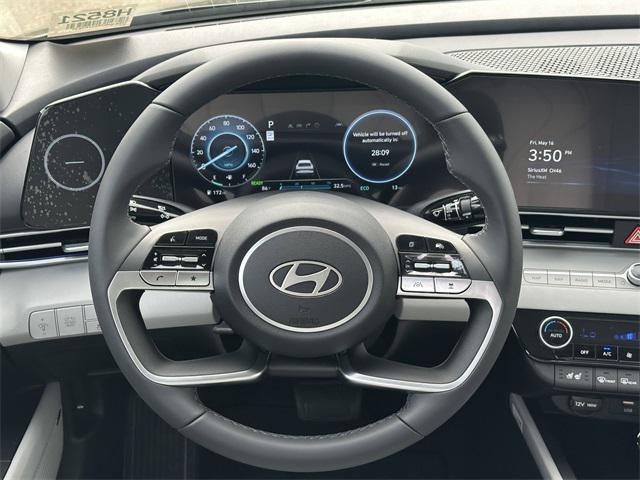 2025 Hyundai Elantra Hybrid Limited photo 22