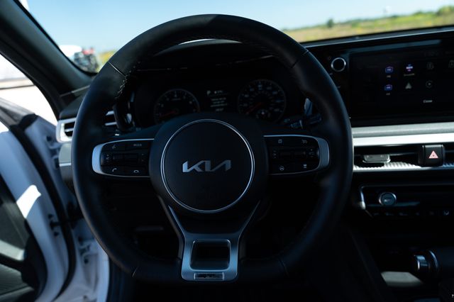 2024 Kia K5 GT-Line photo 12