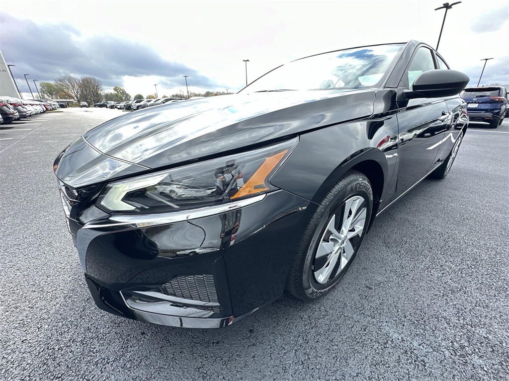 2025 Nissan Altima 2.5 S photo 25