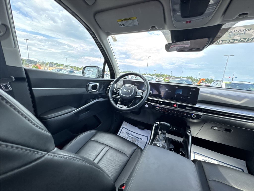 2025 Kia Sorento S photo 15