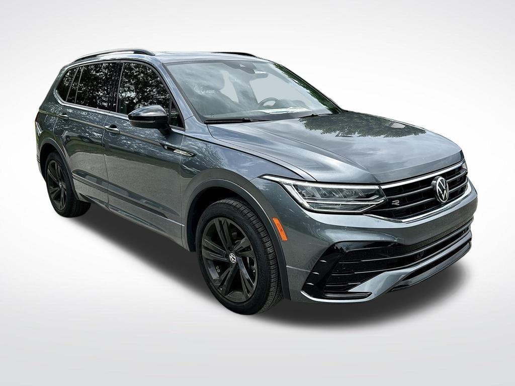 2024 Volkswagen Tiguan SE R-Line Black photo 3