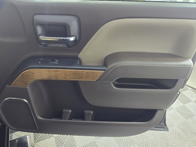 2017 Chevrolet Silverado 2500HD LTZ photo 4