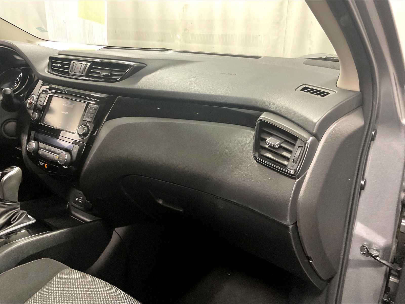 2019 Nissan Rogue Sport SV photo 13